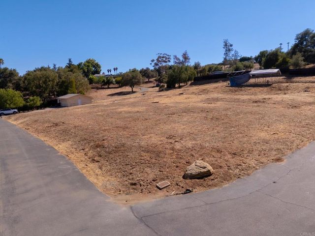 2260 Buena Creek Road, Vista, CA 92084