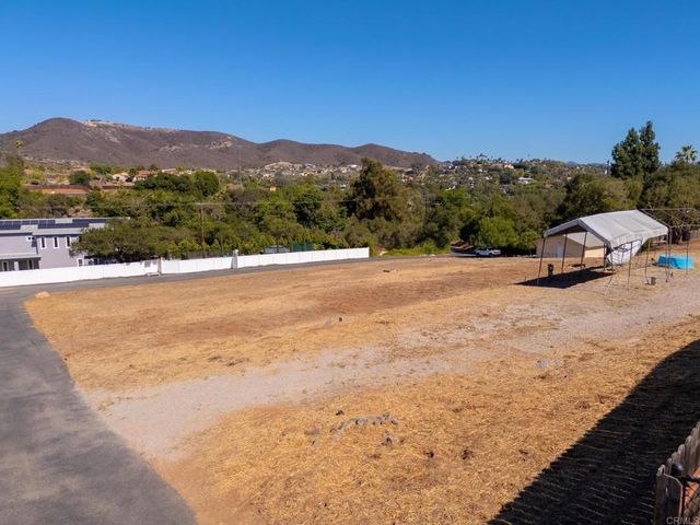 2260 Buena Creek Road, Vista, CA 92084