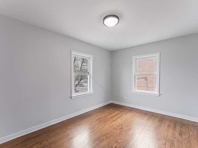 8252 S Calumet Avenue, Chicago, IL 60619
