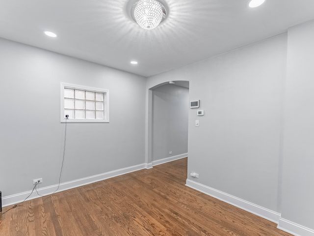 8252 S Calumet Avenue, Chicago, IL 60619
