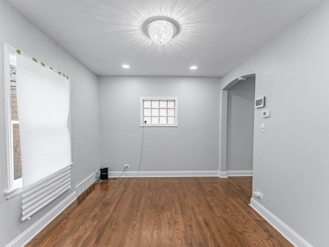 8252 S Calumet Avenue, Chicago, IL 60619