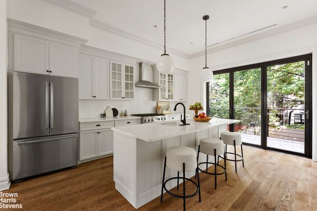165 PULASKI Street, New York City, NY 11206
