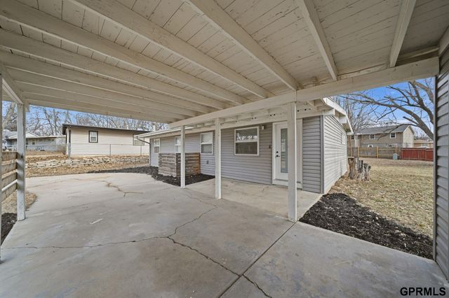 230 Prestwick Road, Lincoln, NE 68505