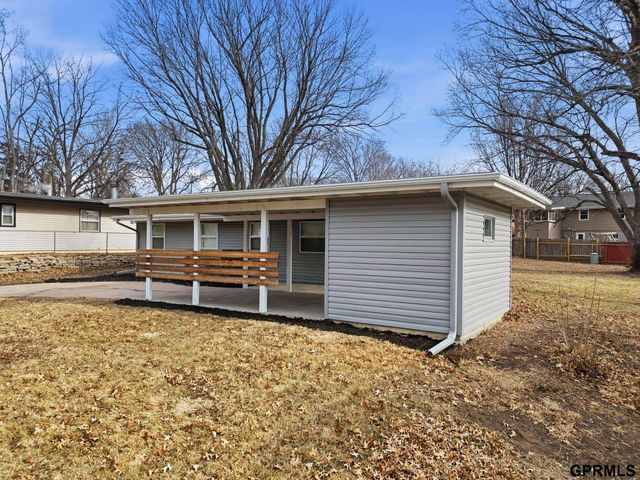 230 Prestwick Road, Lincoln, NE 68505