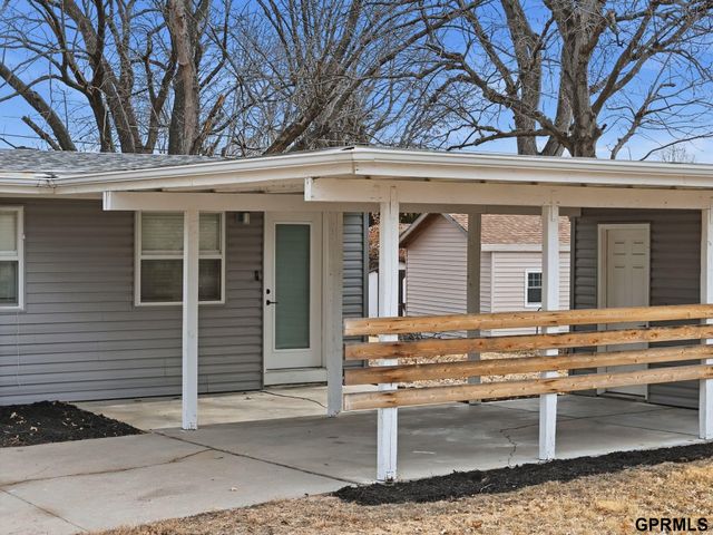 230 Prestwick Road, Lincoln, NE 68505