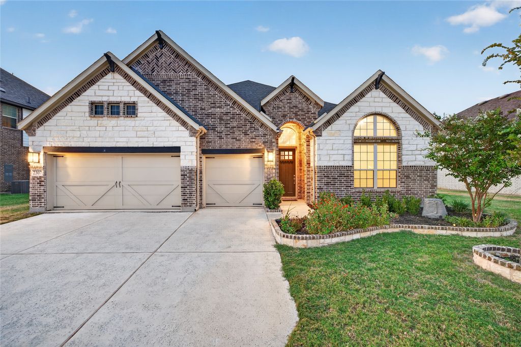 2307 Sam Street, Mansfield, TX 76063 — exterior