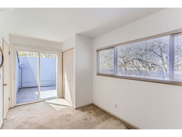 17822 Nw LAKEWAY Ct, Beaverton, OR 97006