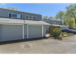 17822 Nw LAKEWAY Ct, Beaverton, OR 97006