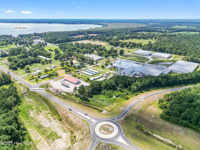 103 Top Tobacco Road, Lake Waccamaw, NC 28450