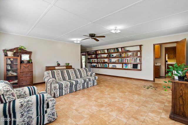 103 Top Tobacco Road, Lake Waccamaw, NC 28450