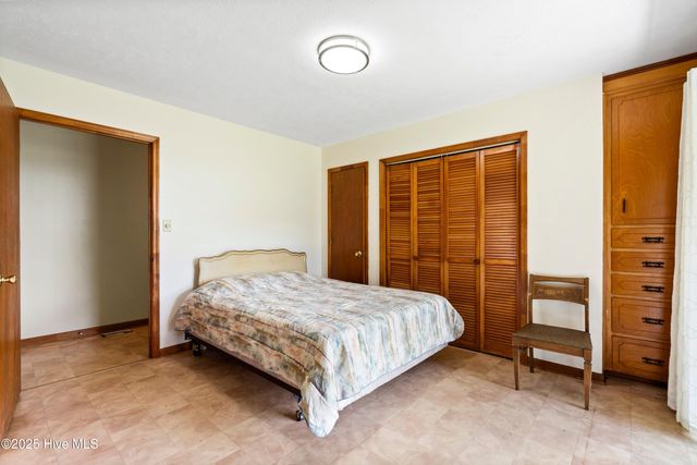 103 Top Tobacco Road, Lake Waccamaw, NC 28450