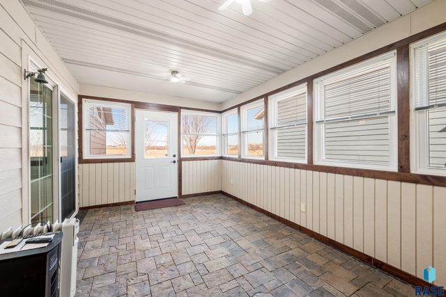 1217 N Lalley Ln Lane, Sioux Falls, SD 57107