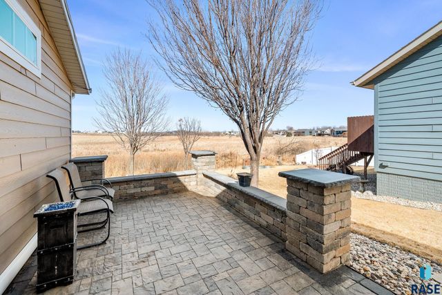 1217 N Lalley Ln Lane, Sioux Falls, SD 57107