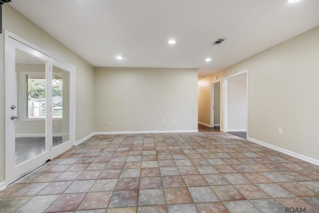 5219 Goodland Dr, Greenwell Springs, LA 70739