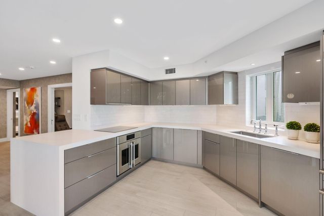 100 SE 5th Avenue 106, Boca Raton, FL 33432