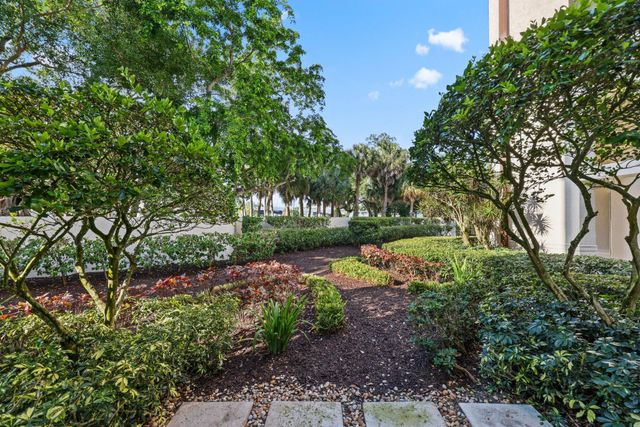 100 SE 5th Avenue 106, Boca Raton, FL 33432