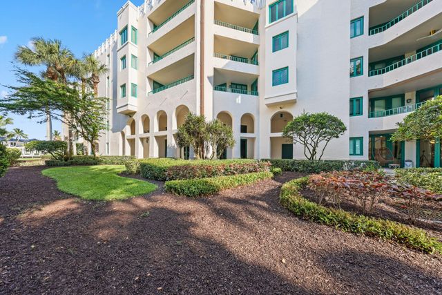 100 SE 5th Avenue 106, Boca Raton, FL 33432