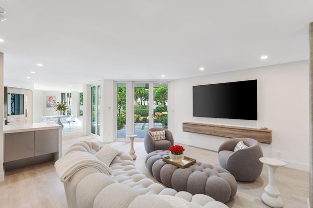 100 SE 5th Avenue 106, Boca Raton, FL 33432