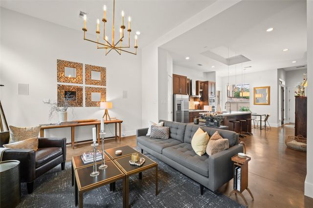 908 East 23rd, Houston, TX 77009