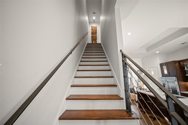 908 East 23rd, Houston, TX 77009