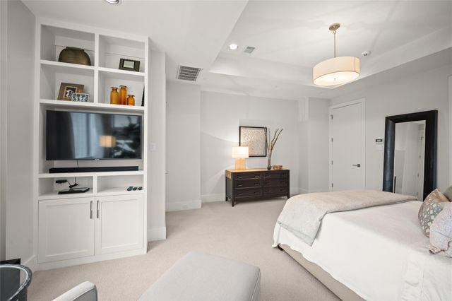 908 East 23rd, Houston, TX 77009