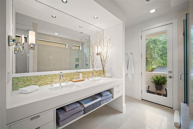 908 East 23rd, Houston, TX 77009