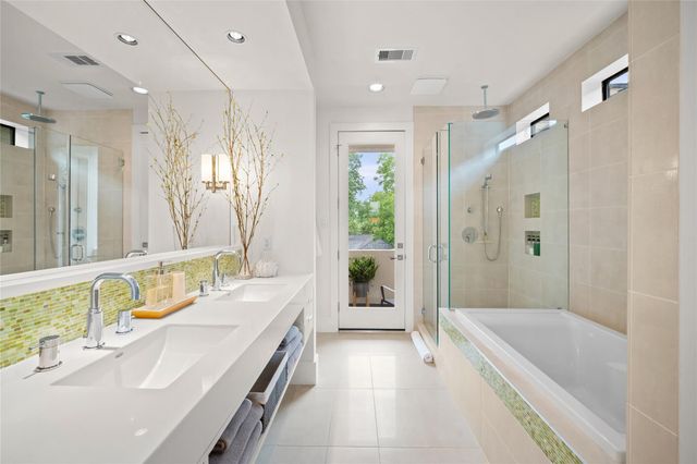 908 East 23rd, Houston, TX 77009