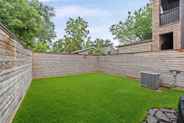 908 East 23rd, Houston, TX 77009