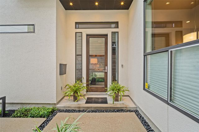 908 East 23rd, Houston, TX 77009
