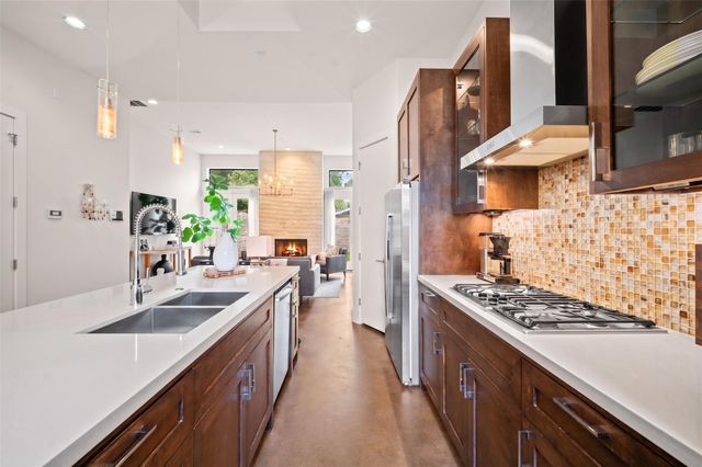 908 East 23rd, Houston, TX 77009