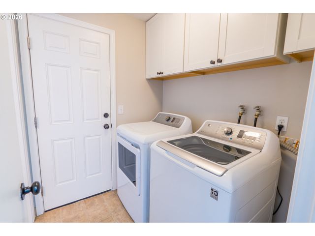 2285 Sw 193RD Ct, Beaverton, OR 97003