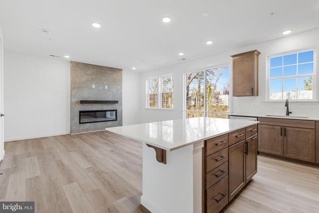 5724 HOWARD DR, Glen Burnie, MD 21060