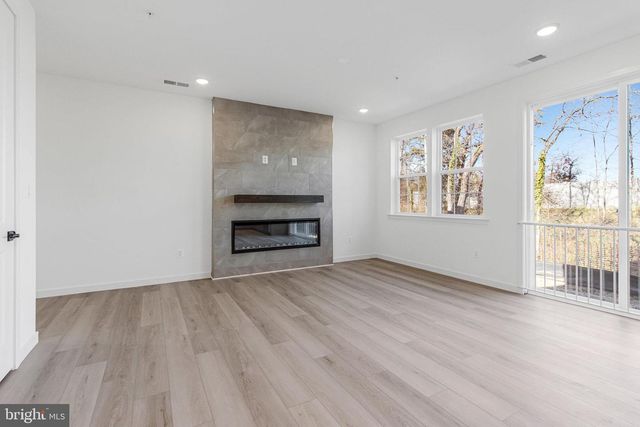 5724 HOWARD DR, Glen Burnie, MD 21060