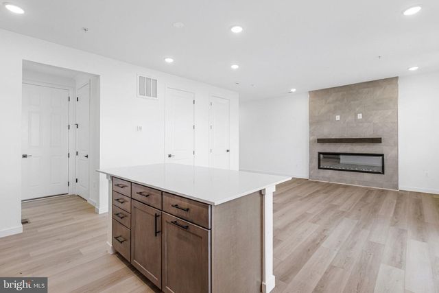 5724 HOWARD DR, Glen Burnie, MD 21060