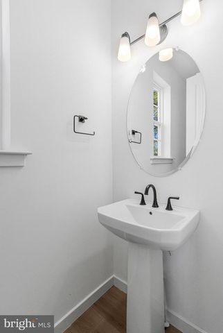 5724 HOWARD DR, Glen Burnie, MD 21060