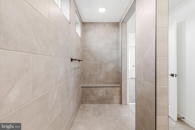 5724 HOWARD DR, Glen Burnie, MD 21060