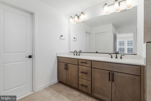 5724 HOWARD DR, Glen Burnie, MD 21060