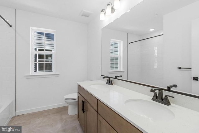 5724 HOWARD DR, Glen Burnie, MD 21060