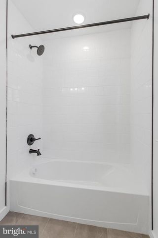 5724 HOWARD DR, Glen Burnie, MD 21060