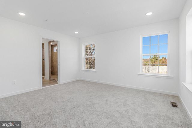 5724 HOWARD DR, Glen Burnie, MD 21060