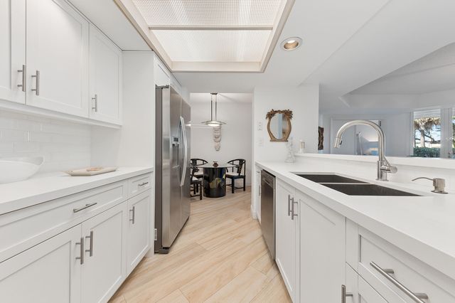 100 SE 5th Avenue 102, Boca Raton, FL 33432