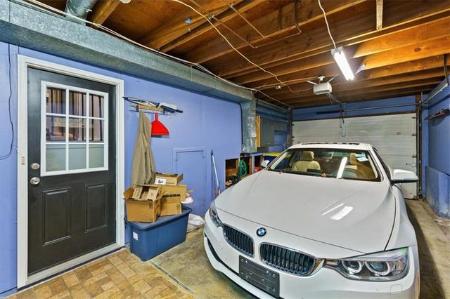 6521 W 49th Street, Mission, KS 66202