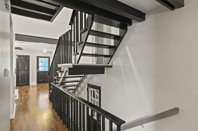 6521 W 49th Street, Mission, KS 66202