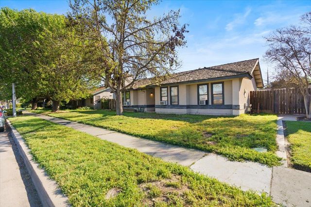 1222 N Laspina Street, Tulare, CA 93274
