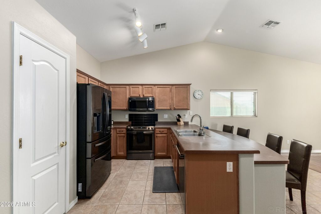 Image 10 of property listing at 16014 N 174TH Avenue, Surprise, AZ 85388