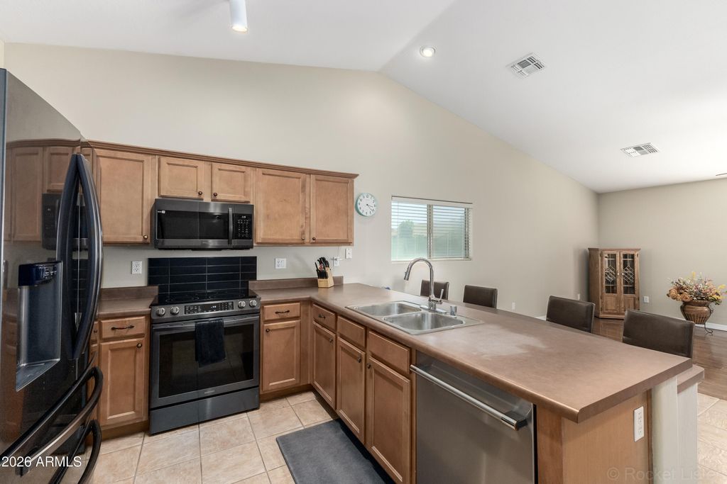Image 11 of property listing at 16014 N 174TH Avenue, Surprise, AZ 85388
