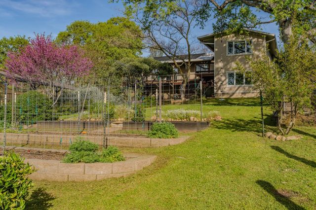 9032 Montero Rd, Valley Springs, CA 95252