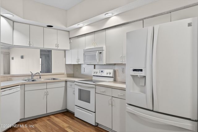 2099 WINTERBOURNE E 302, Orange Park, FL 32073