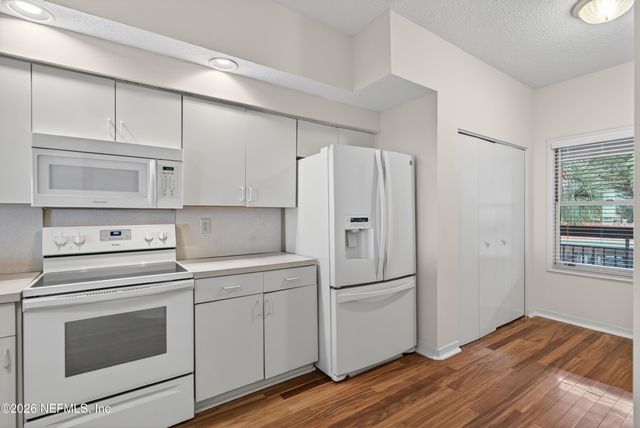 2099 WINTERBOURNE E 302, Orange Park, FL 32073