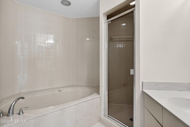 2099 WINTERBOURNE E 302, Orange Park, FL 32073